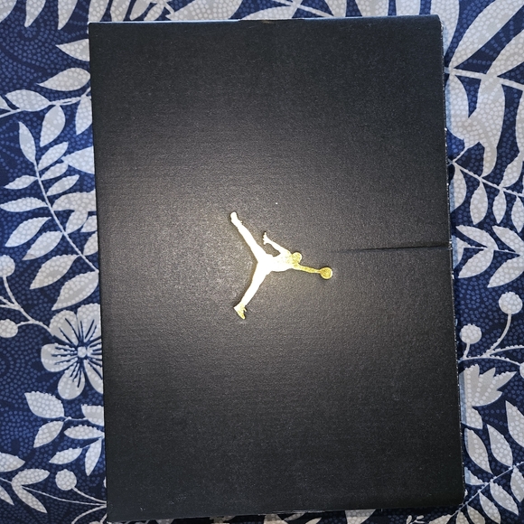 Air Jordan 1 Mid Space Jam - Picture 7 of 7